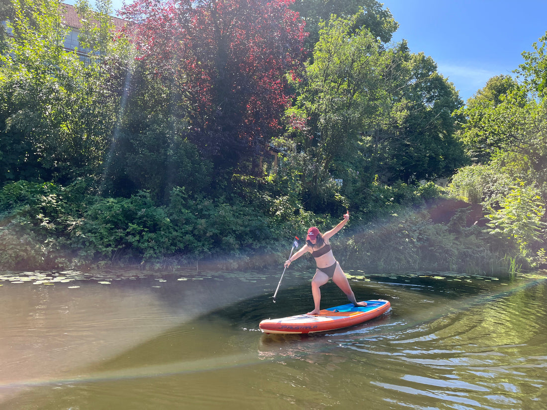 Anfänger-Yoga auf dem SUP – Finde deine Balance auf dem Wasser